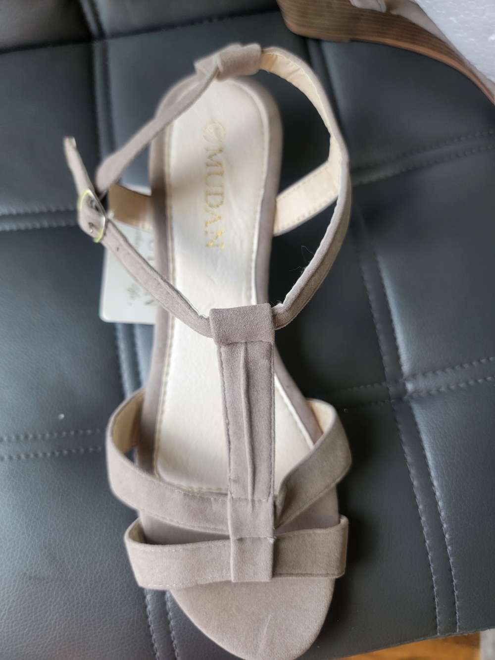 Mudd Taupe Suede T-Strap Heeled Sandals Size 10